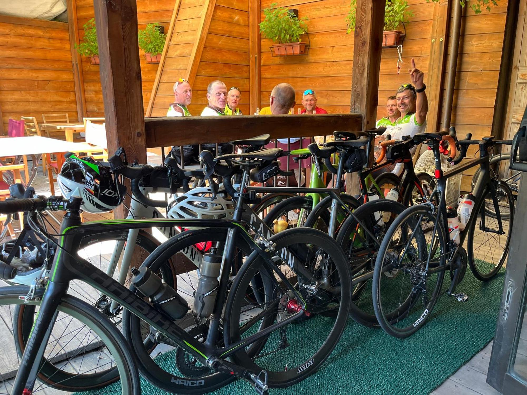 Hotel Des Alpes - Skiers & Bikers Lodge Ла Грав Екстериор снимка